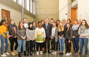 Die Schülerinnen der Fachoberschule für Ernährung beim Besuch in Berlin. Foto: FOS