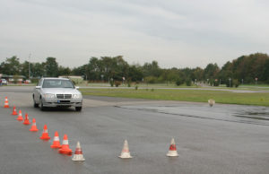 Auf dem Verkehrsübungsplatz in Koslar werden Fahrsicherheitstrainings angeboten. Foto: Dorothée Schenk