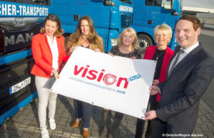 Auf der Suche nach der zukünftigen Preisträgerin aus dem Kreis Düren: (v.l.n.r. Christiane Claßen, Birgit Müller-Langohr, Wilma Flören, Andrea Hilger, Christian Laudenberg). Foto: Kreis Düren