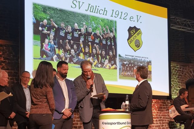 Seit 30 Jahren ist der SV Jülich 1912 für Integration am Ball. Foto: Kreissportbund