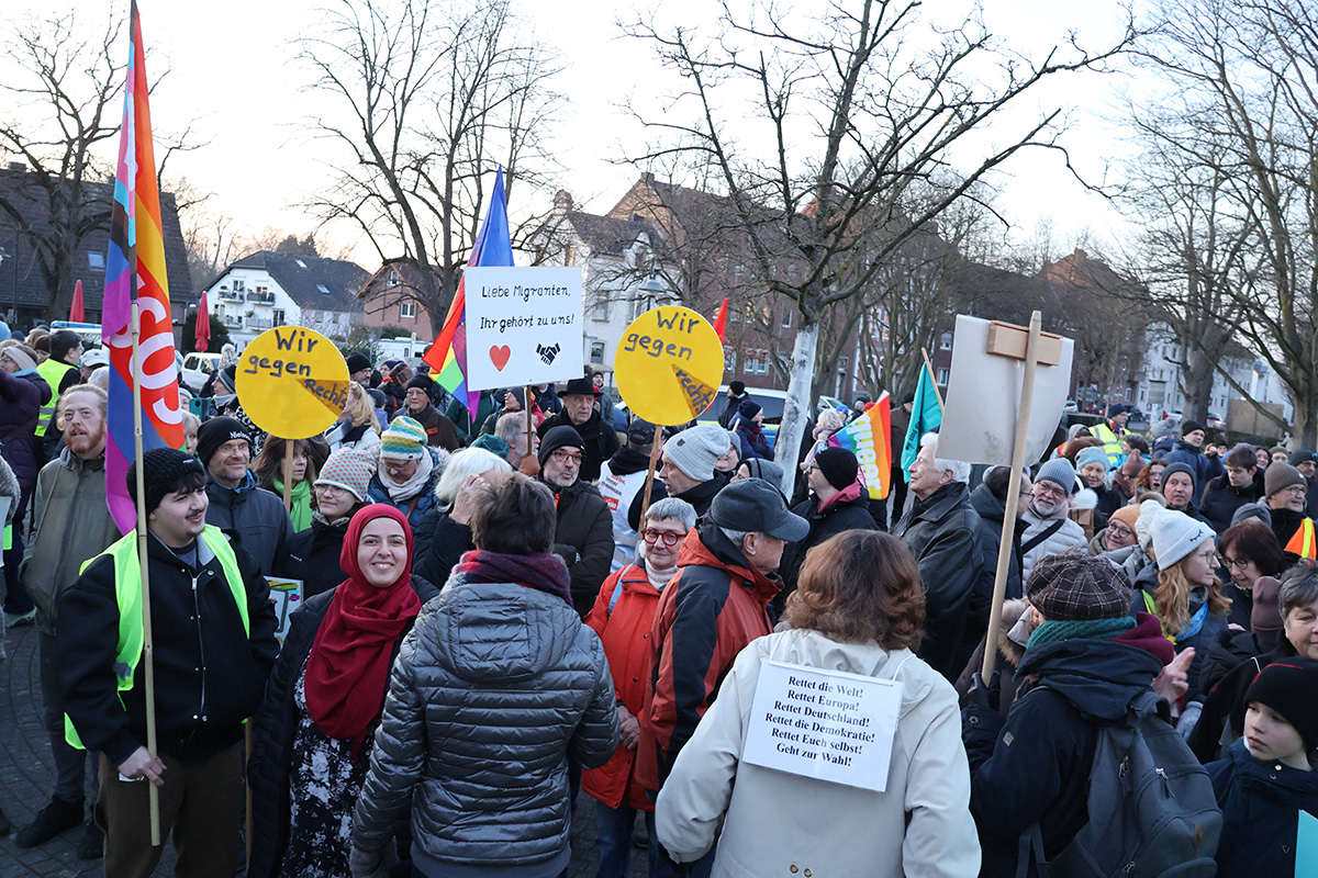 700faches-DEMOkratiebekenntnis